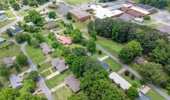 807 7th St NE, Arab, AL 35016