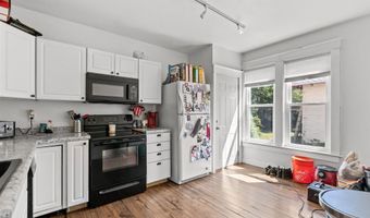 120 E PACIFIC St, Appleton, WI 54911