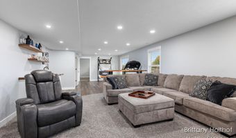 5885 Farmview Dr, Allendale, MI 49401