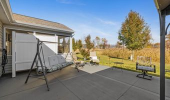1911 Greyson Dr, Auburn, IN 46706