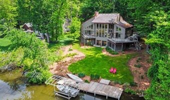 1843 Timber Trail Dr SE, Ada, MI 49301