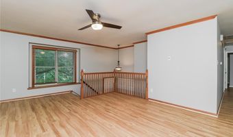 808 Timberfield Dr, Ballwin, MO 63021