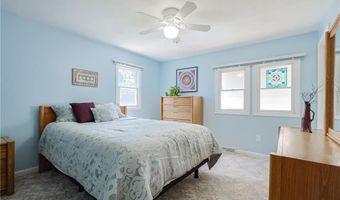 15 Blue Jay Dr, Cranston, RI 02920