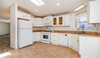 40 Campbell Cir, East Greenwich, RI 02818