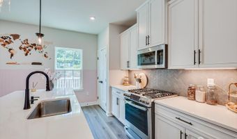 220 Anchor Way, Aberdeen, NJ 07721