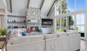 9214 Myrtle Ln, Alden, MI 49612