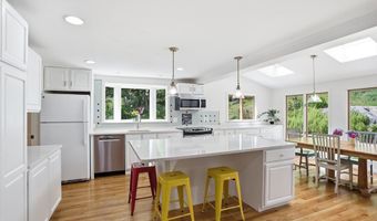 39 Ethan Allen Dr, Acton, MA 01720