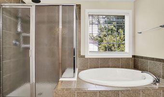 679 Erin Dr, Avon, IN 46123