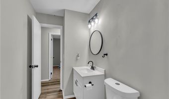 901 Jean Ave, Akron, OH 44310