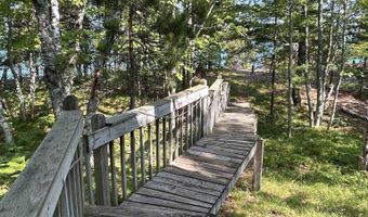 6313 Five Mile Point Rd, Allouez, MI 49805