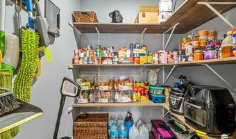 3673 Stewart Farm Rd, Wamego, KS 66547