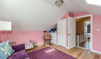 26 Dover Ave, East Providence, RI 02914