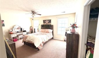 122 Broadstone Dr, Adams Twp., PA 16046