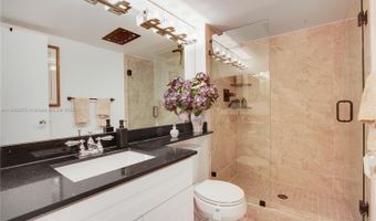 20301 W Country Club Dr 526, Aventura, FL 33180