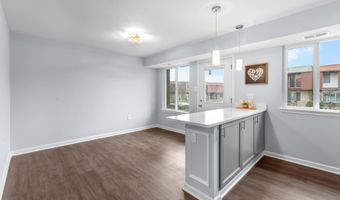 4107 MASSACHUSETTS Ave SE 9, Washington, DC 20019