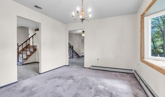 11 Phillips Mills Dr, Middletown, NJ 07748