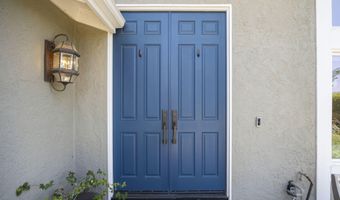 2142 Klamath Dr, Camarillo, CA 93010