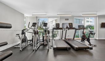 9821 E Bay Harbor Dr 402, Bay Harbor Islands, FL 33154