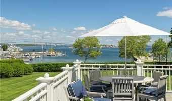 169 Wellington Ave, Newport, RI 02840