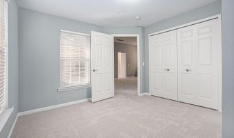 2768 S Knightsbridge Cir, Ann Arbor, MI 48105