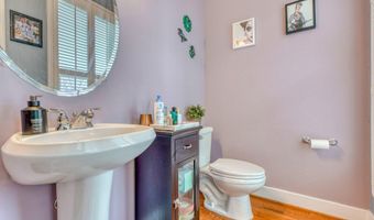 32 S REGESTER St, Baltimore, MD 21231