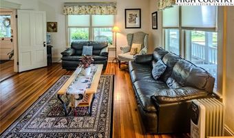 4584 4582 NC Highway 194 S, Banner Elk, NC 28604