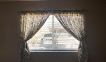 412 Grove St NE, Albuquerque, NM 87108