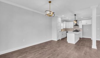 512 Seaman Ave, Beachwood, NJ 08722