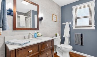 105 E Main St, Anna, OH 45302