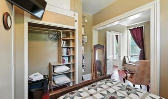 513 S Wayne St, Angola, IN 46703