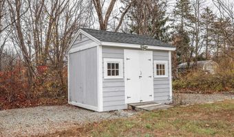 377 High St, Candia, NH 03034