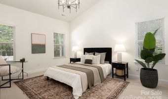 3943 Sky Dr, Charlotte, NC 28226