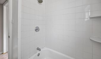 3303 17TH St N, Arlington, VA 22201