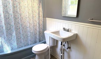 3 Woodview Dr, Brookfield, CT 06804