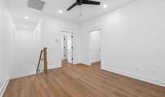 825 NW 14th St, Bentonville, AR 72712