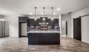 28 Berkshire Dr, Bella Vista, AR 72714