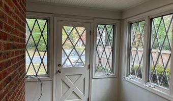 8904 GRANT St, Bethesda, MD 20817