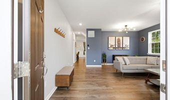102 Windjammer Dr, Barnegat, NJ 08005