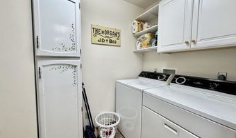 225 Emerald Meadows Dr, Arnolds Park, IA 51331