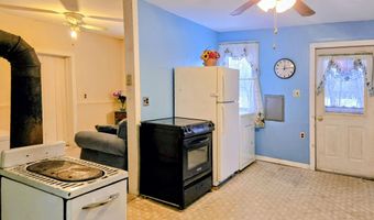 372 River Rd, Avon, ME 04966