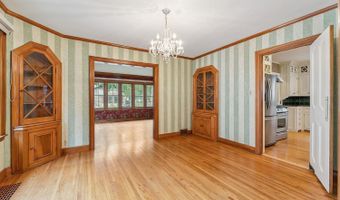 914 Ash St, Baraboo, WI 53913