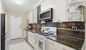 4141 N HENDERSON Rd 1026, Arlington, VA 22203