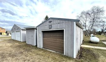 115 1st St SE, Akeley, MN 56433