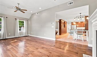 6 Cathedral Ct, Cumberland, RI 02864