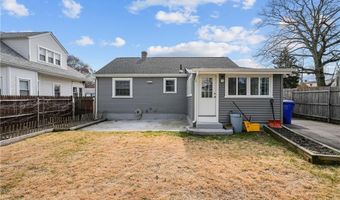 21 Delway Rd, East Providence, RI 02914
