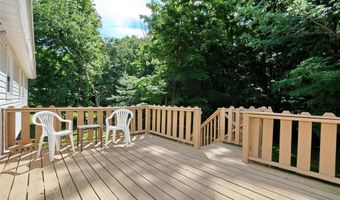 29 Thomsen Dr, Airmont, NY 10952