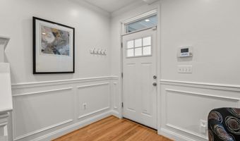 925 DECATUR St NW, Washington, DC 20011