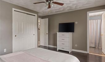234 3rd Ave, Cranston, RI 02910