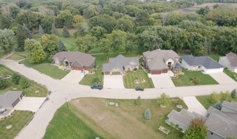 932 Emerald Pines Dr, Arnolds Park, IA 51331