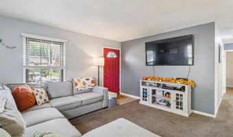 210 12th Ave NW, Altoona, IA 50009